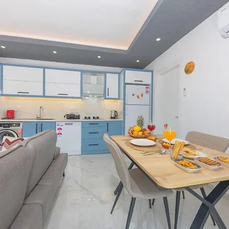 Montana Jakuzili Balayi Tatil Villasi Vila