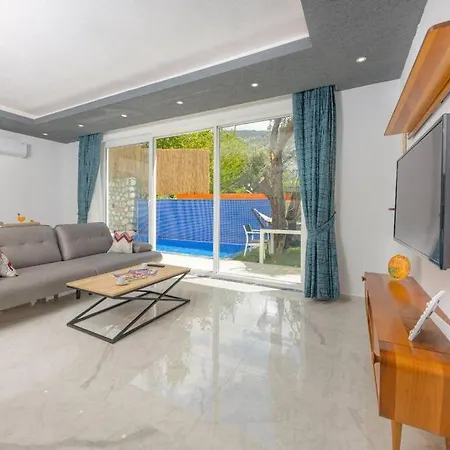Montana Jakuzili Balayi Tatil Villasi Vila Kaş