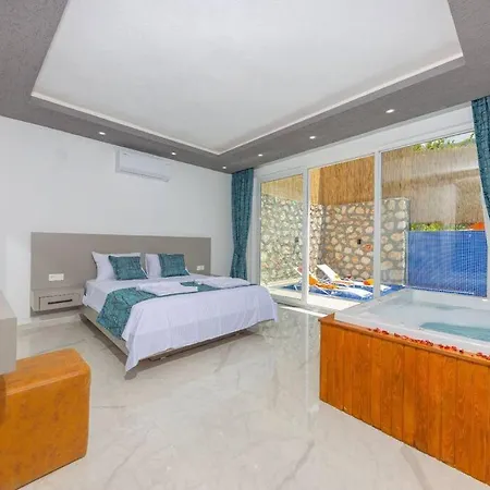 Montana Jakuzili Balayi Tatil Villasi Vila Kaş