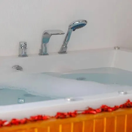Montana Jakuzili Balayi Tatil Villasi Vila *