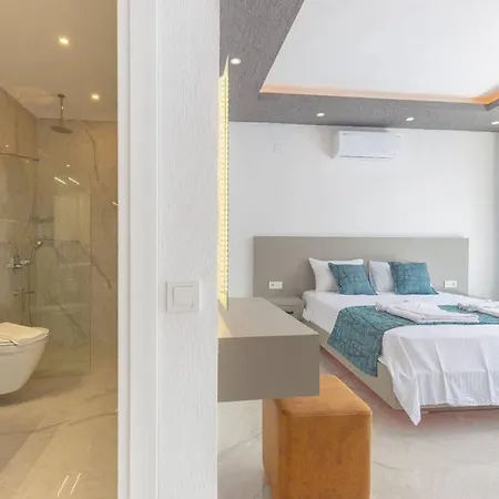 Montana Jakuzili Balayi Tatil Villasi Kaş