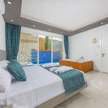 Montana Jakuzili Balayi Tatil Villasi Vila Kaş